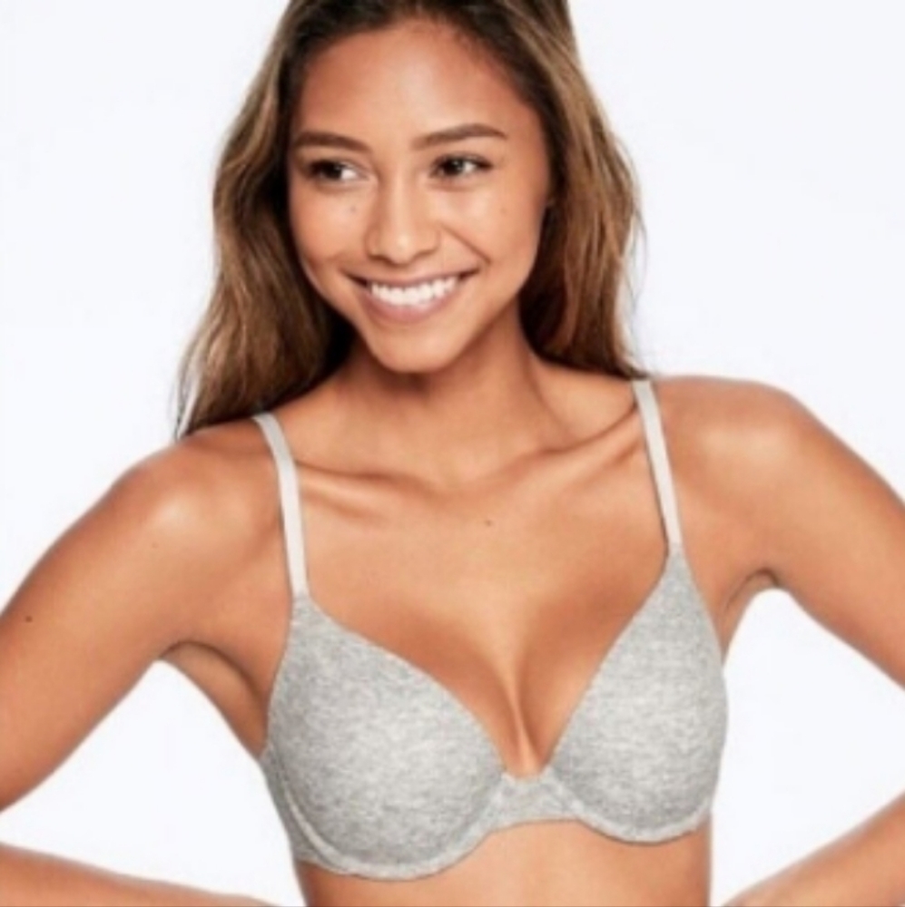VS PINK Wear Everywhere Gray Tee Shirt Bra Size 34C